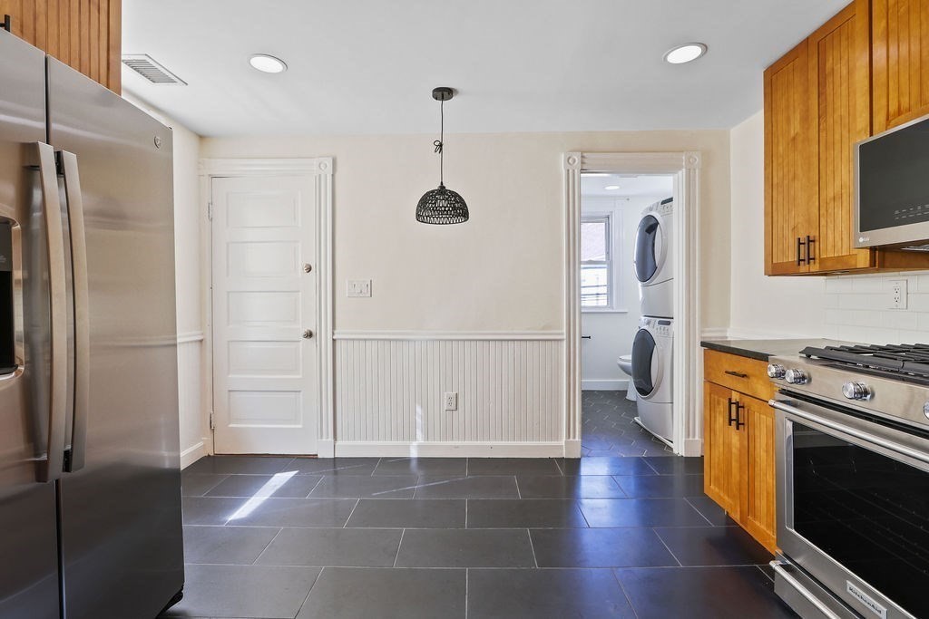 30 Tuttle St, Dorchester