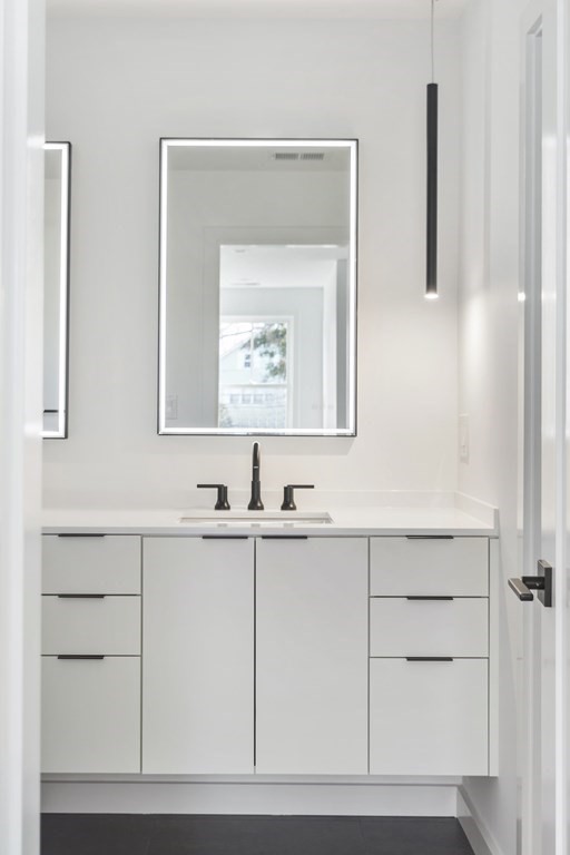 70 Walker St, Newtonville