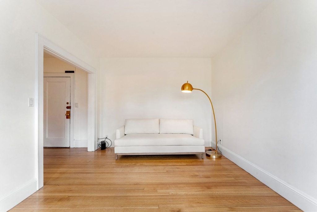 20 Concord Ave, Harvard Square