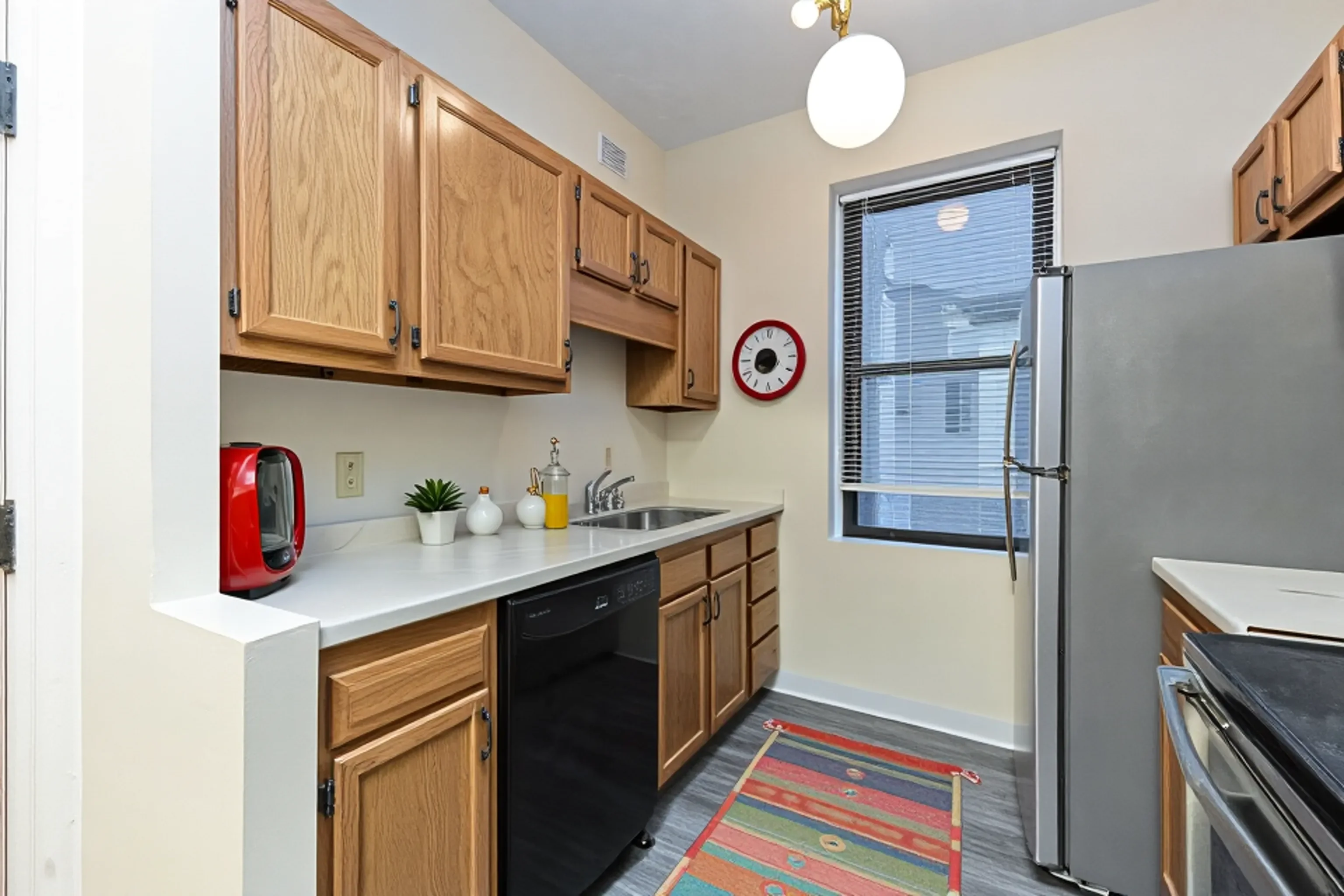 1100 Beacon St, Brookline