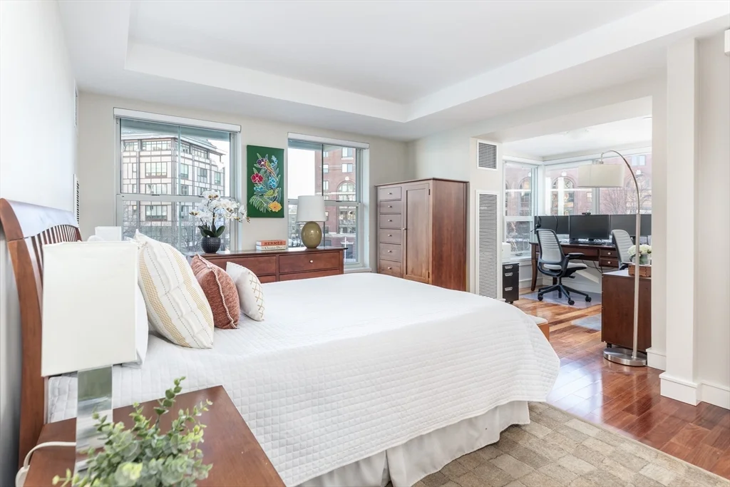 4 Battery Wharf, North End