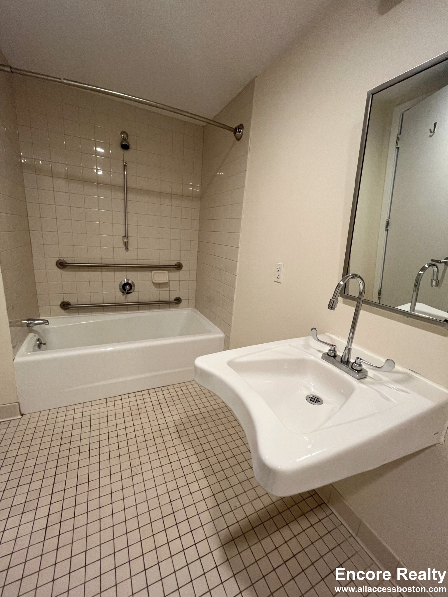 40 Boylston St, Downtown