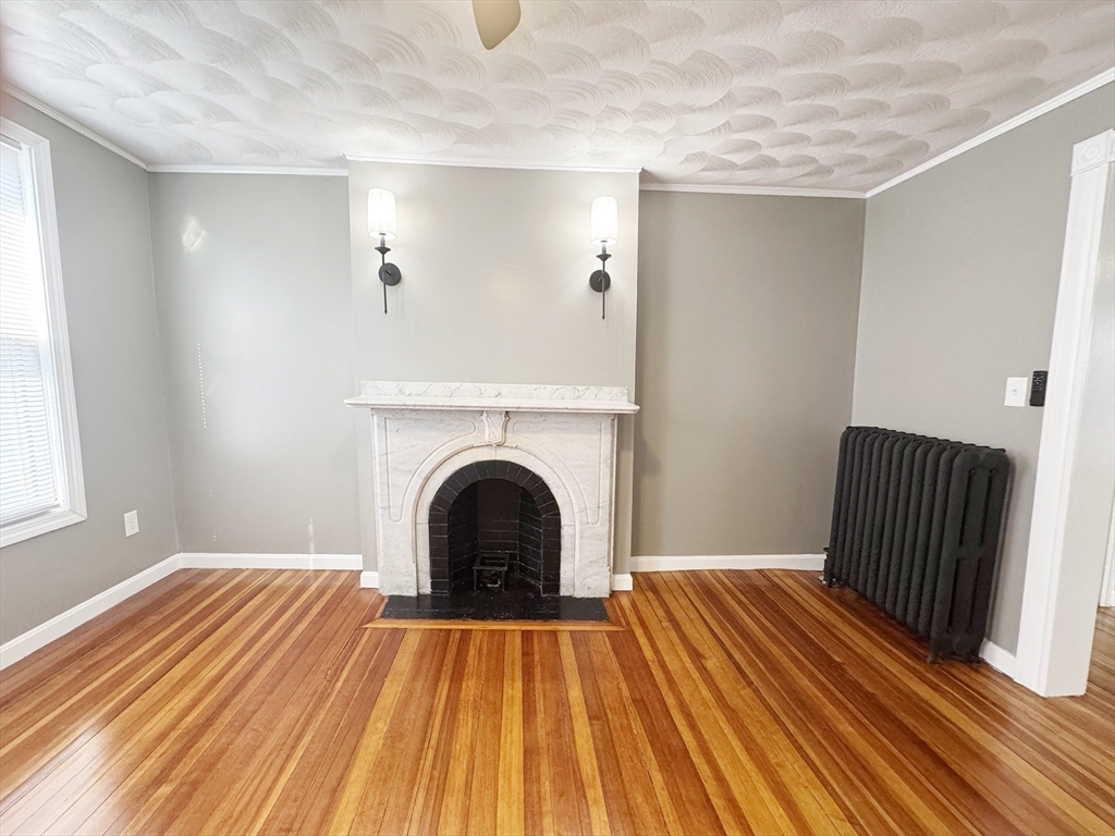 19 Saratoga St, East Boston