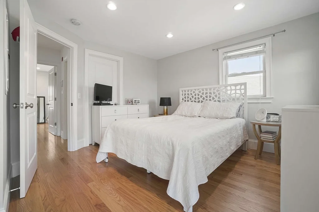 208-210 West 7th St, South Boston