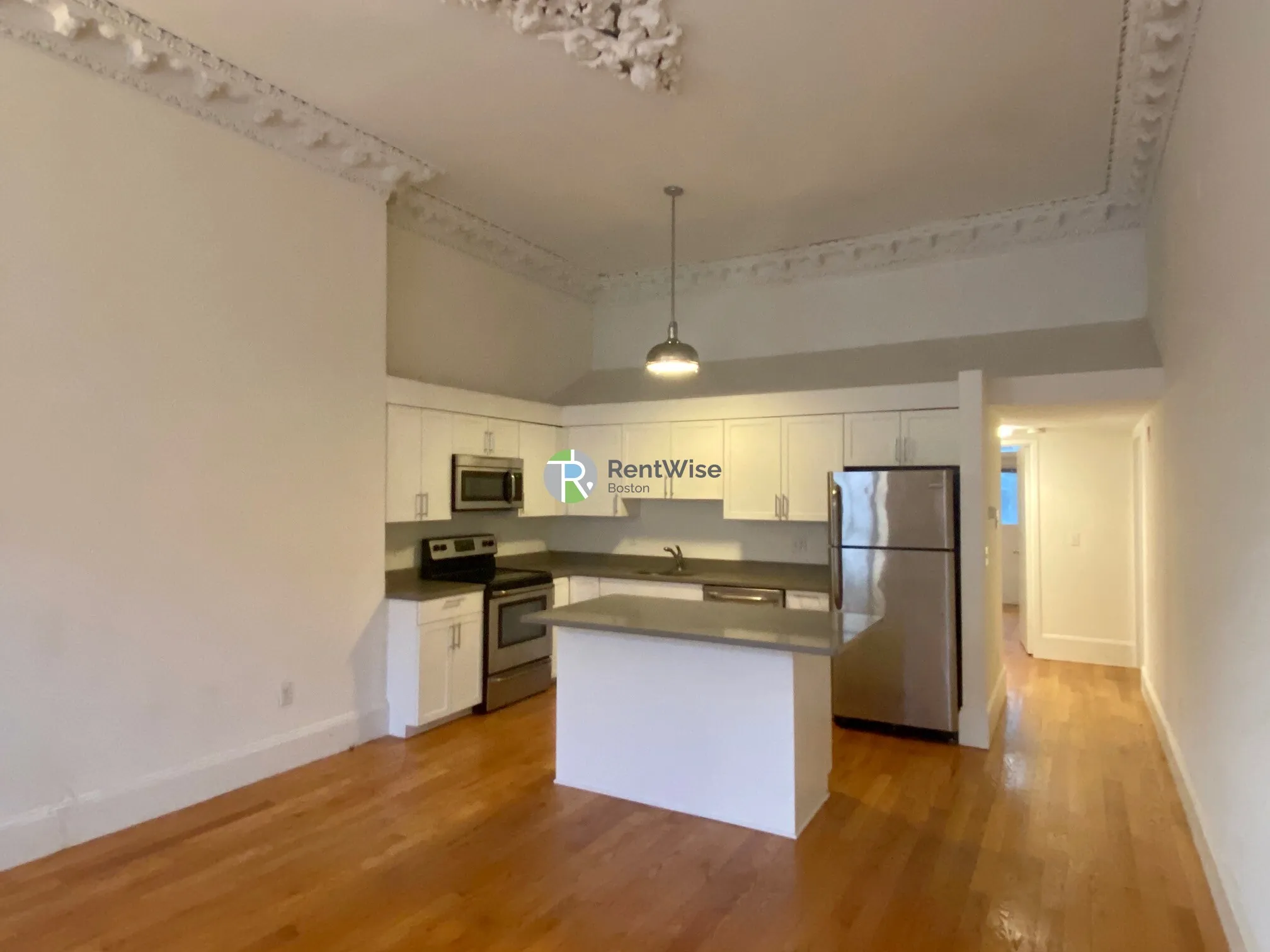 521 Massachusetts Ave, Roxbury