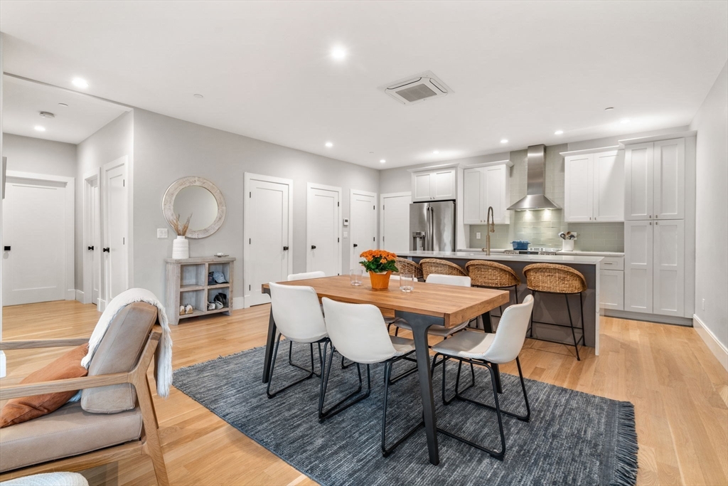 54 River St, Dorchester