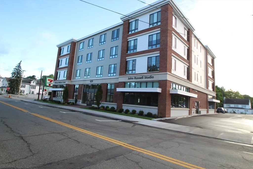 629 Washington St, Whitman