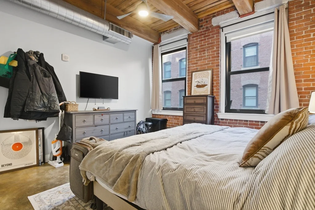 9 West Broadway, South Boston