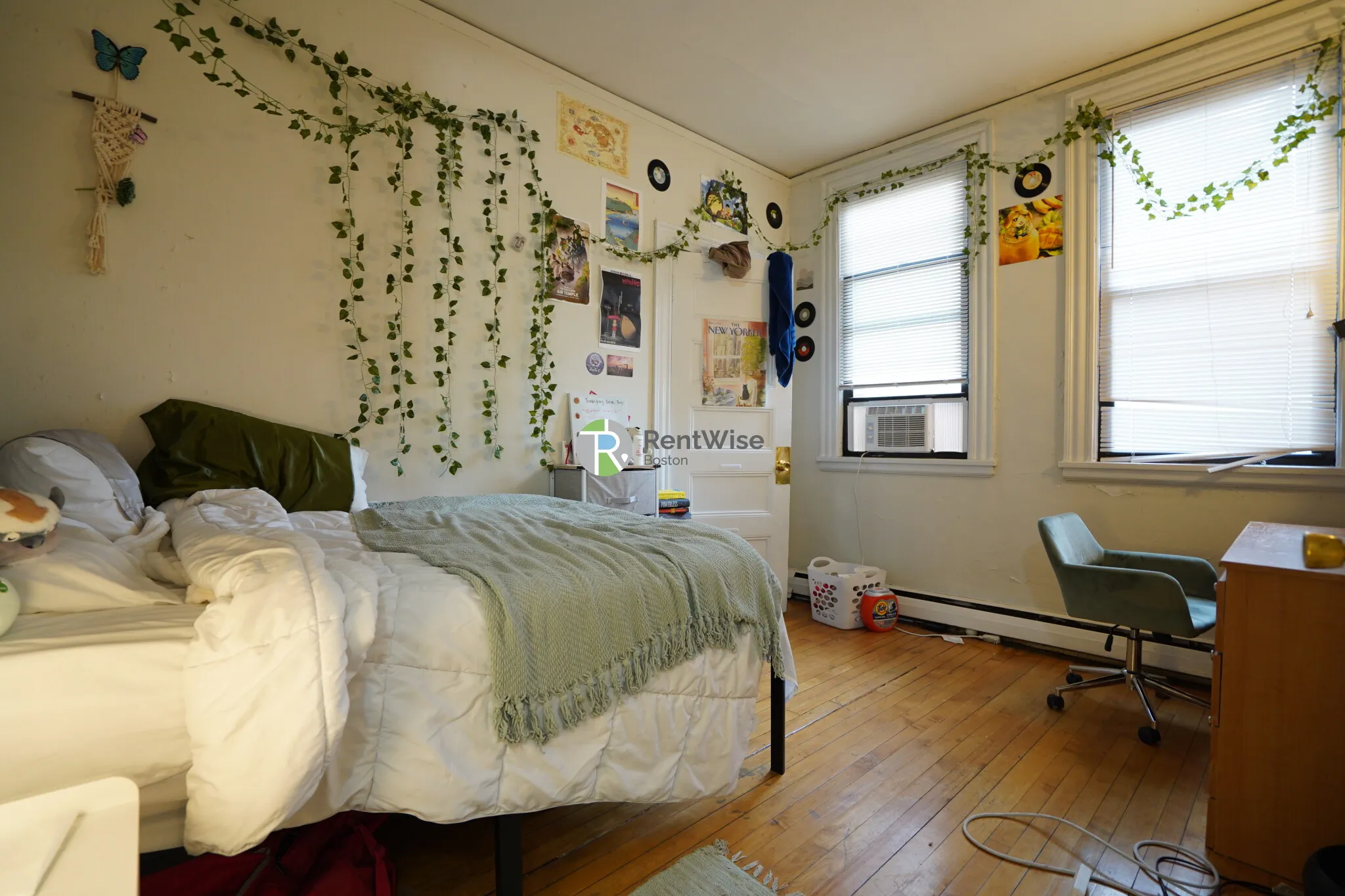 72 Gardner St, Allston