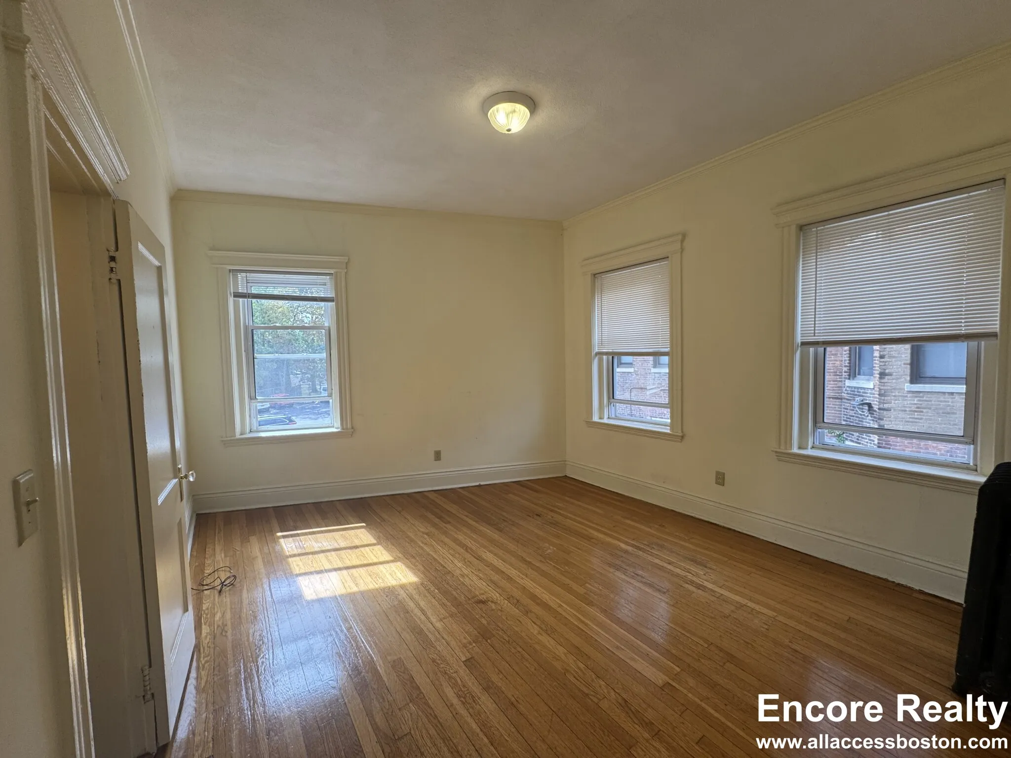 106 Queensberry St, Fenway