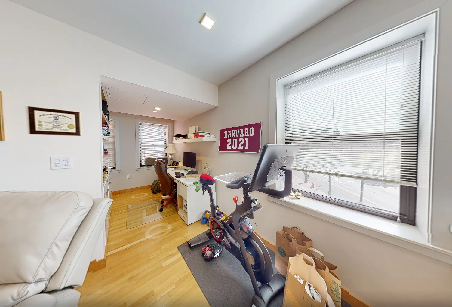 115 Mount Auburn St, Harvard Square