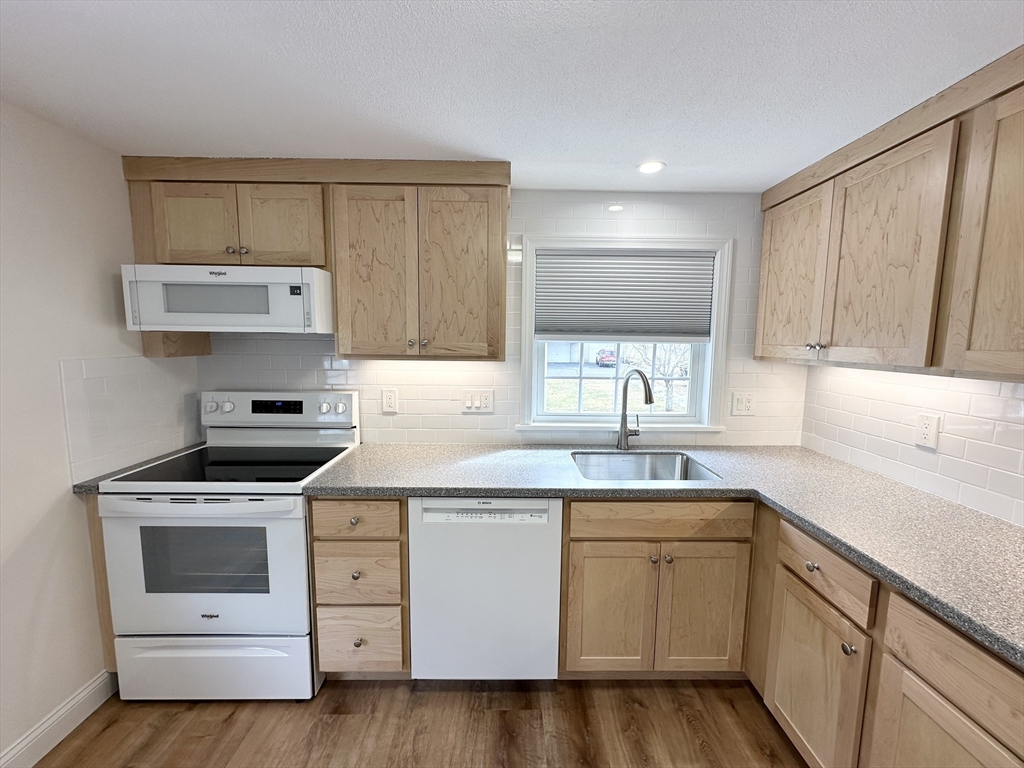 3 Franzone Dr, Bradford