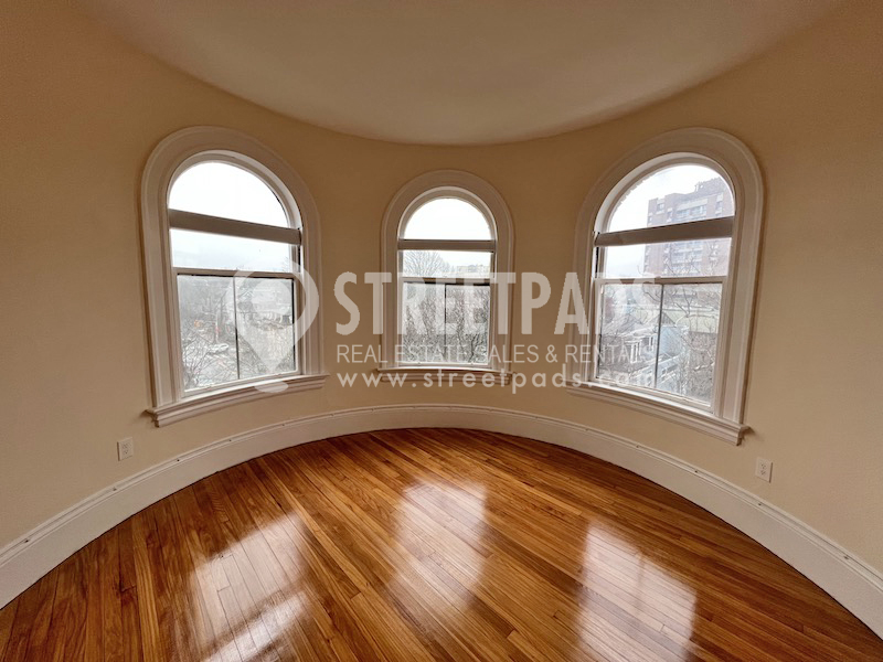 2 Ware St, Mid-Cambridge