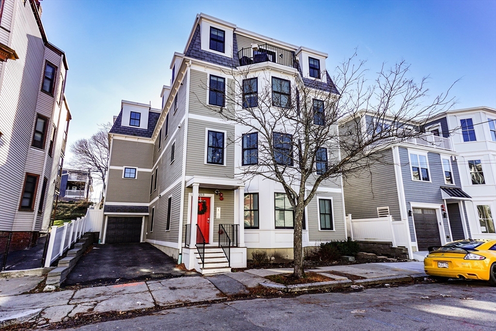 213 East Eagle St, East Boston