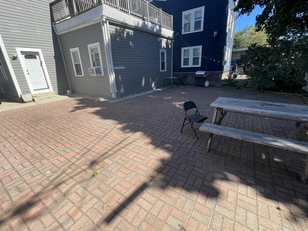 330 Western Ave, Riverside