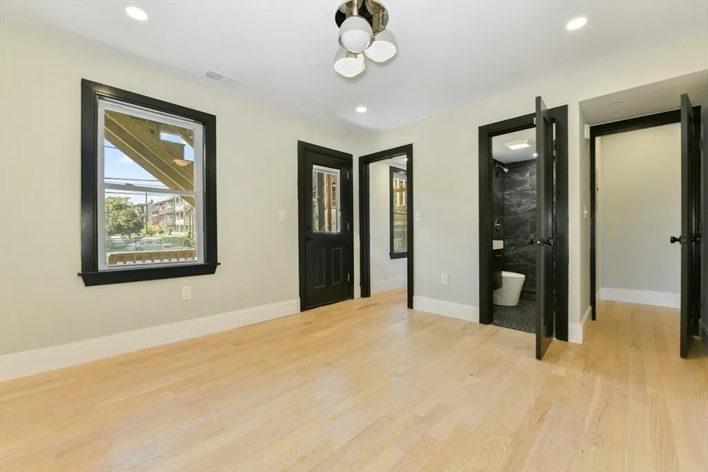 6 Brooks St, East Boston