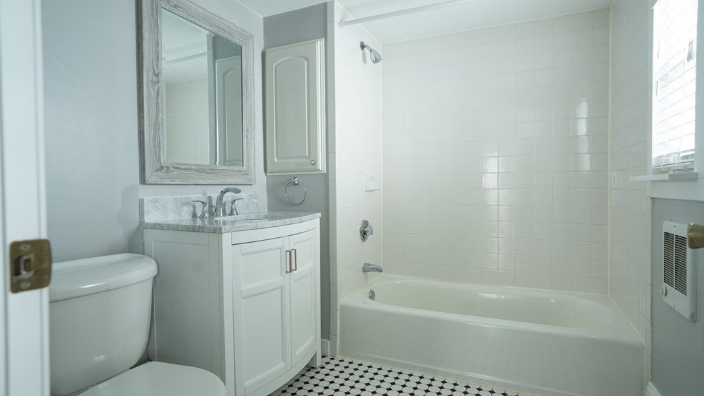 87 School St, Charlestown