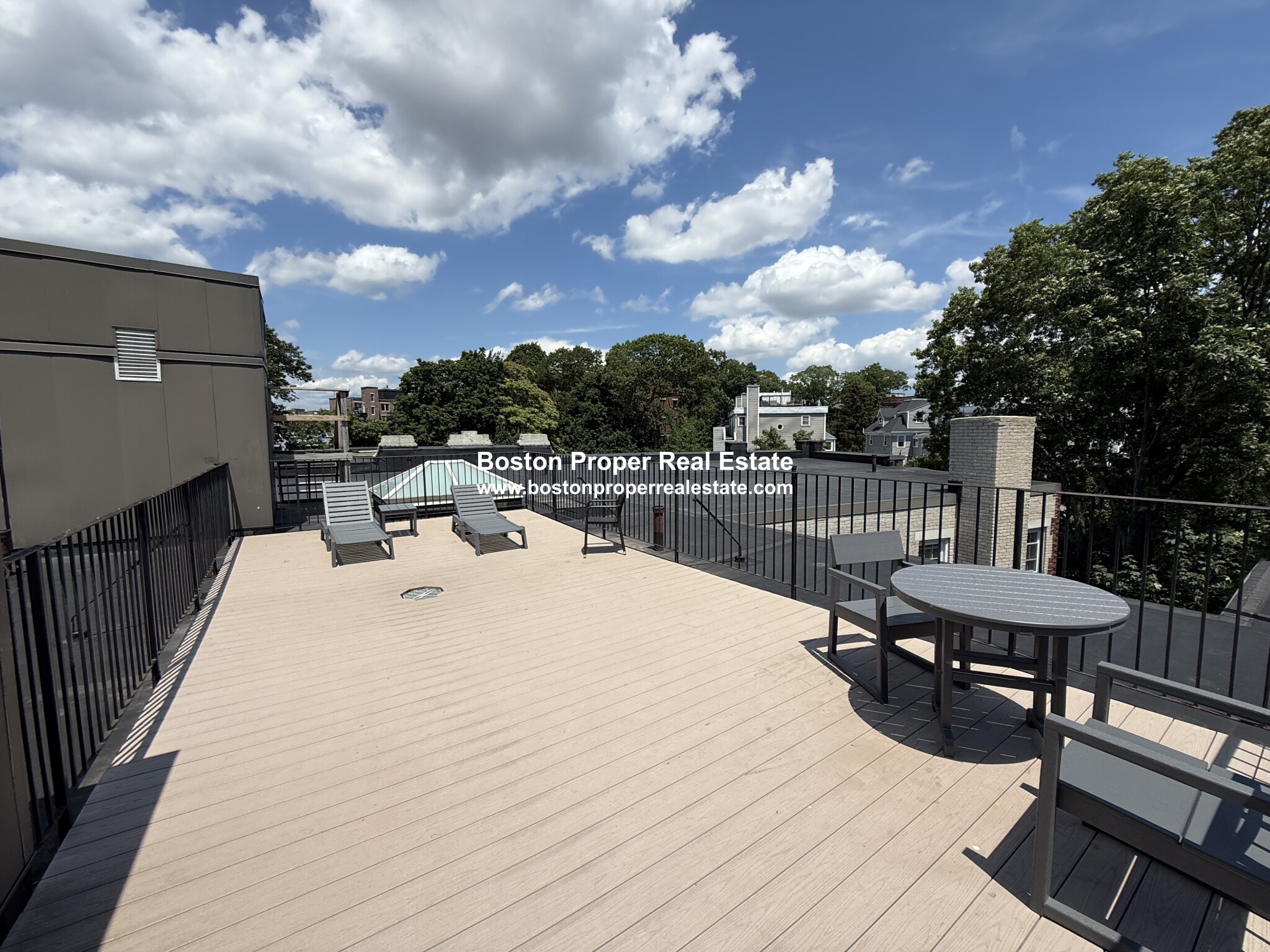 90 Kilsyth Rd, Brighton