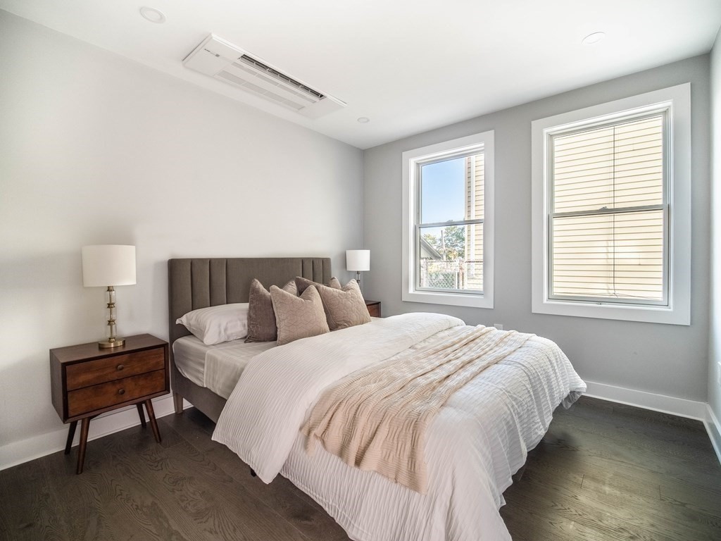 58 Byron St, East Boston