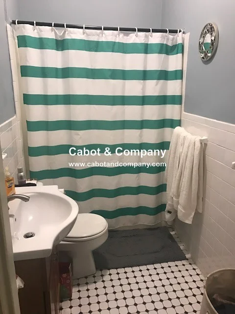 306 Newbury St, Back Bay