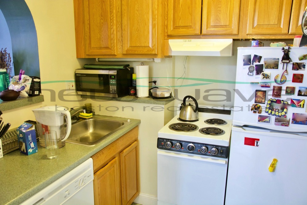 290 Newbury St, Back Bay