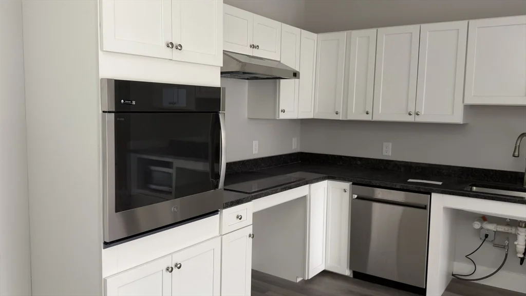 251 Sladen St, Dracut
