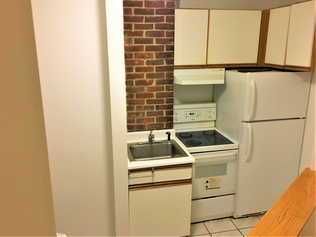 391 Langley Rd, Chestnut Hill