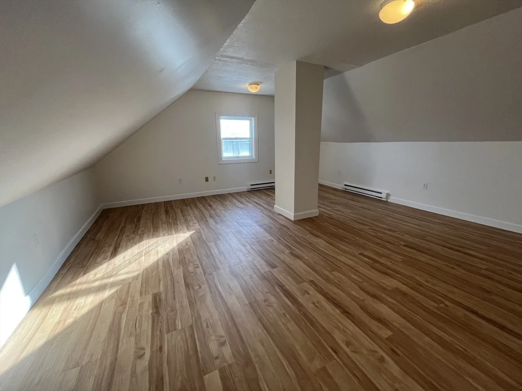 36 Everett St, Medford