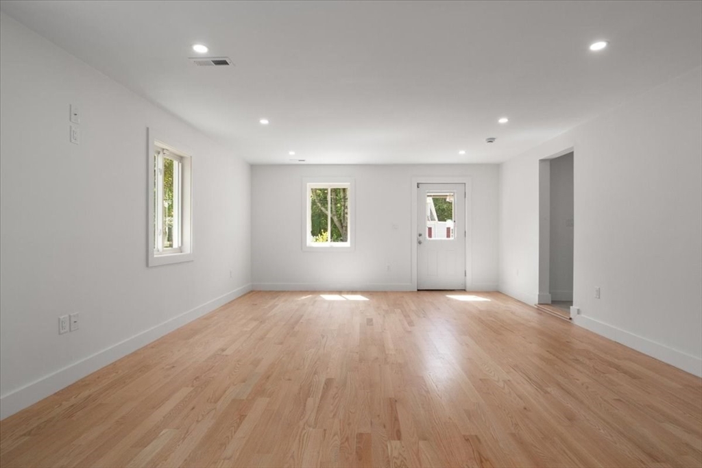 3 Cummings Cir, Randolph