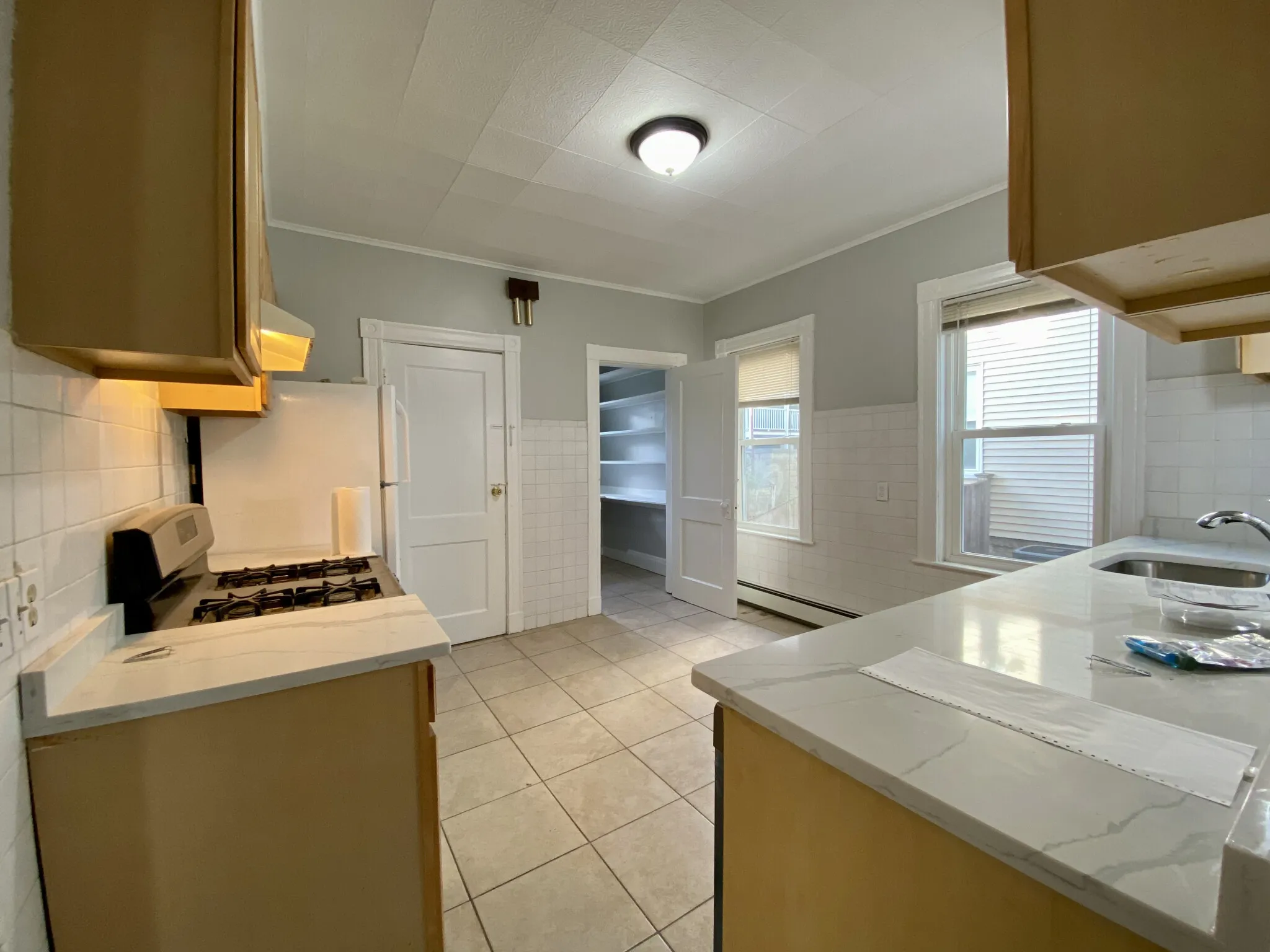 14 Belknap St, West Somerville