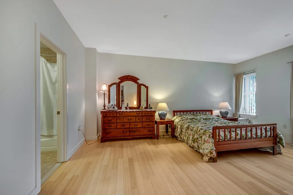 99 Chestnut Hill Ave, Brighton