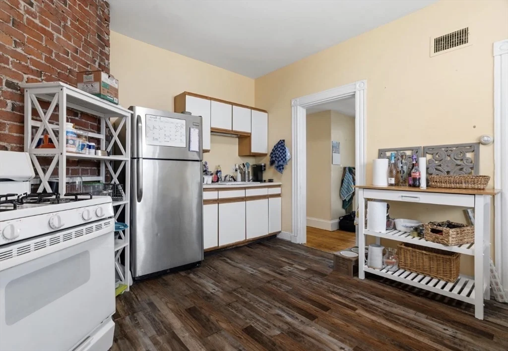 861 Dorchester Ave, Dorchester