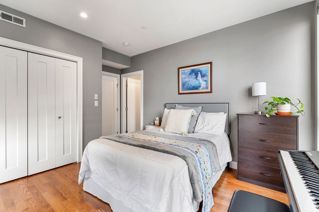 339 D St, South Boston