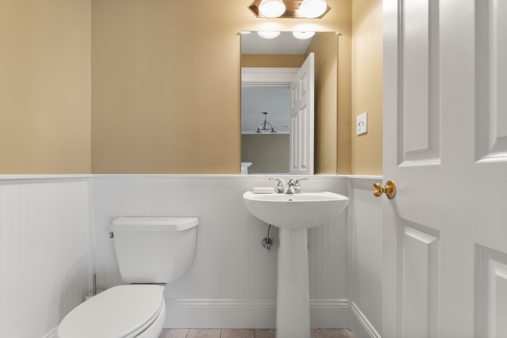 210-212 W 9th St, South Boston