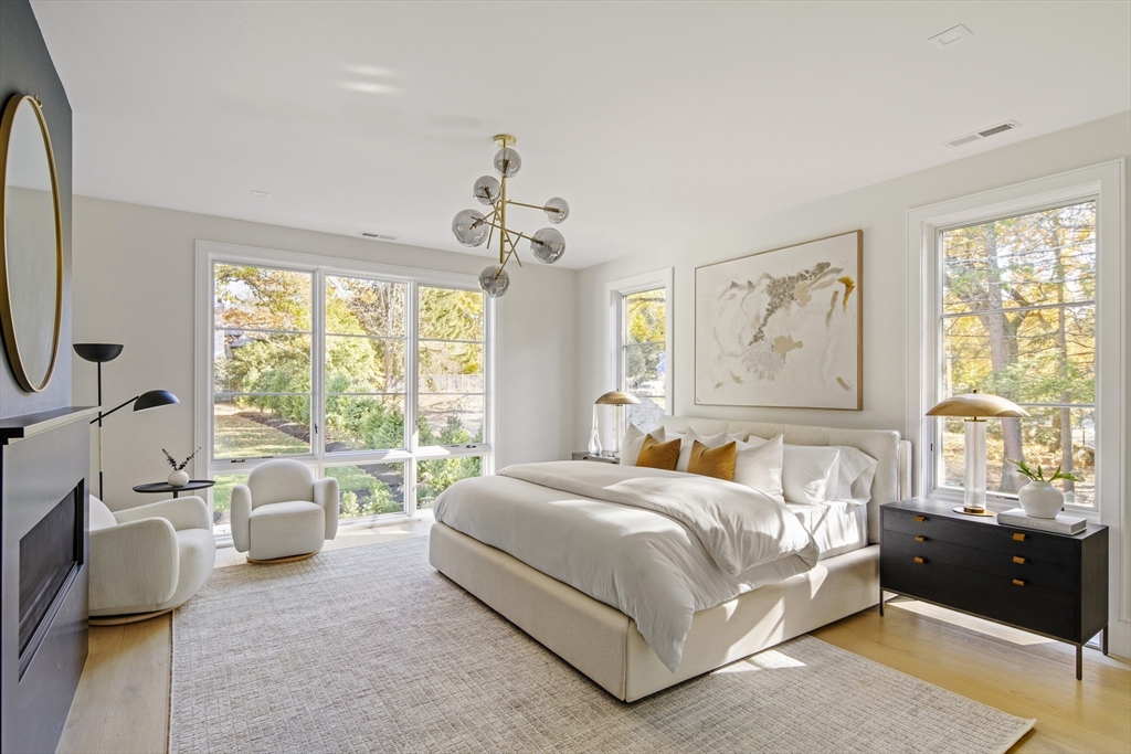 56 Bigelow Rd, West Newton