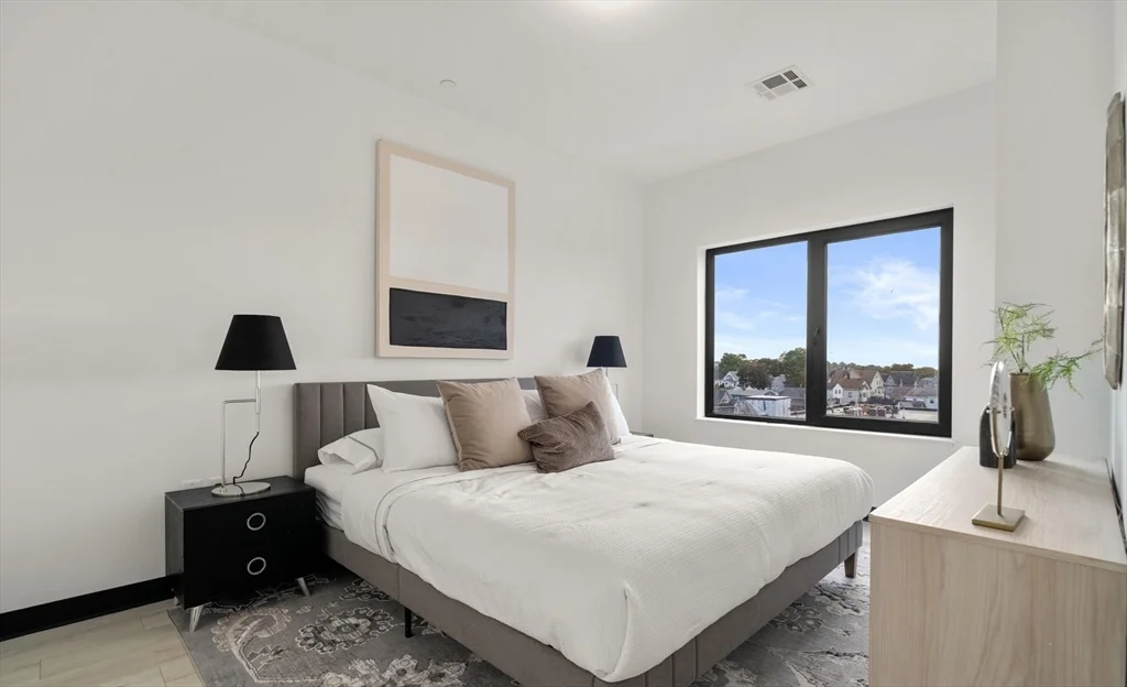 600 Broadway, Everett