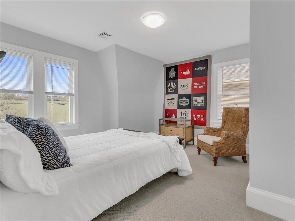 2031 Commonwealth Ave, Newton