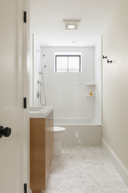 346 Walden St, Neighborhood 9