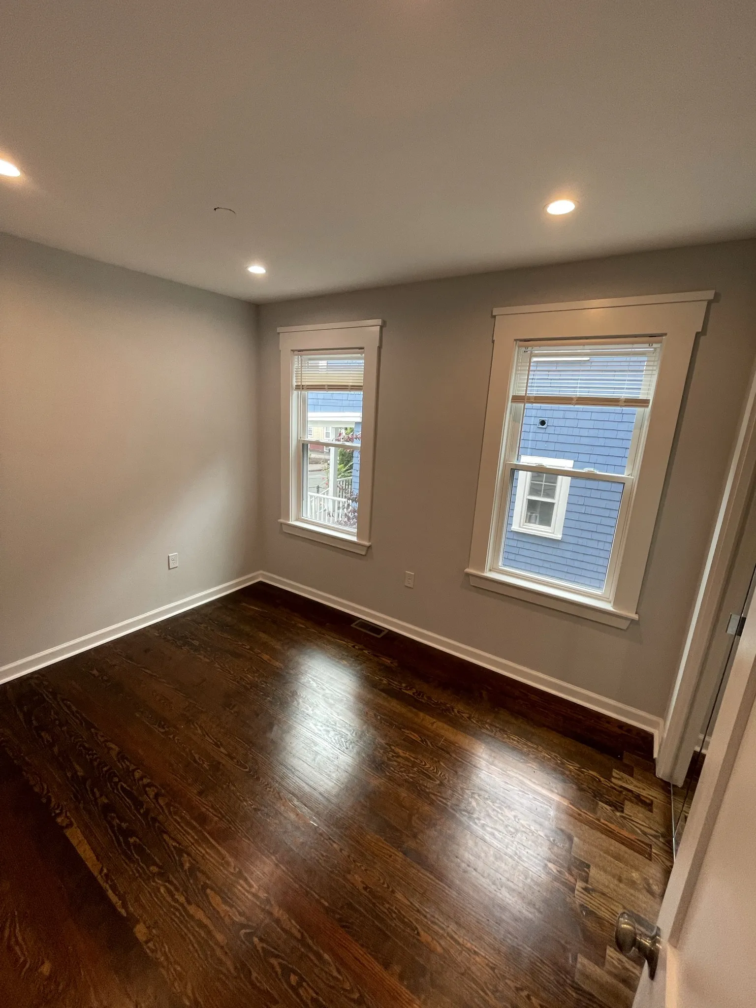 31 Raymond Ave, West Somerville