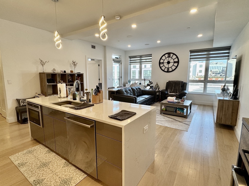 20 West Fifth St, South Boston