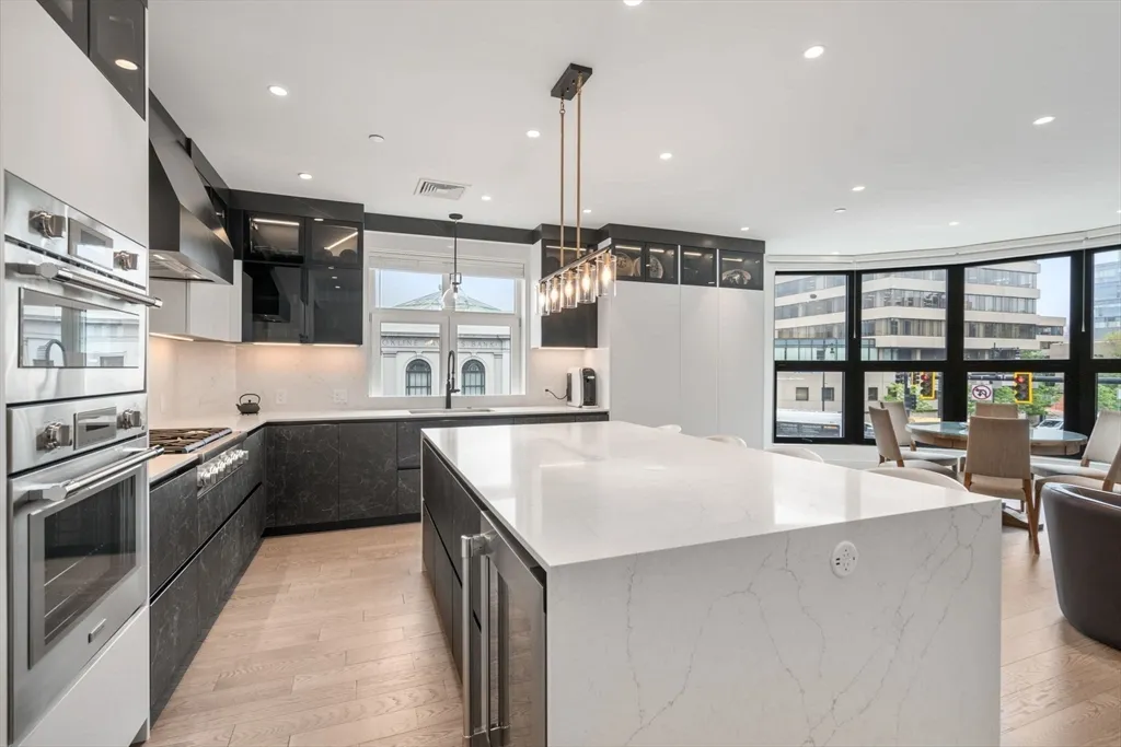 69 Walnut, Boylston Street