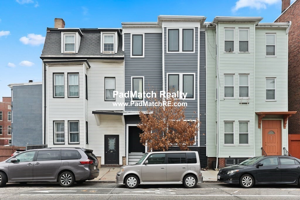 64 Chelsea St, East Boston