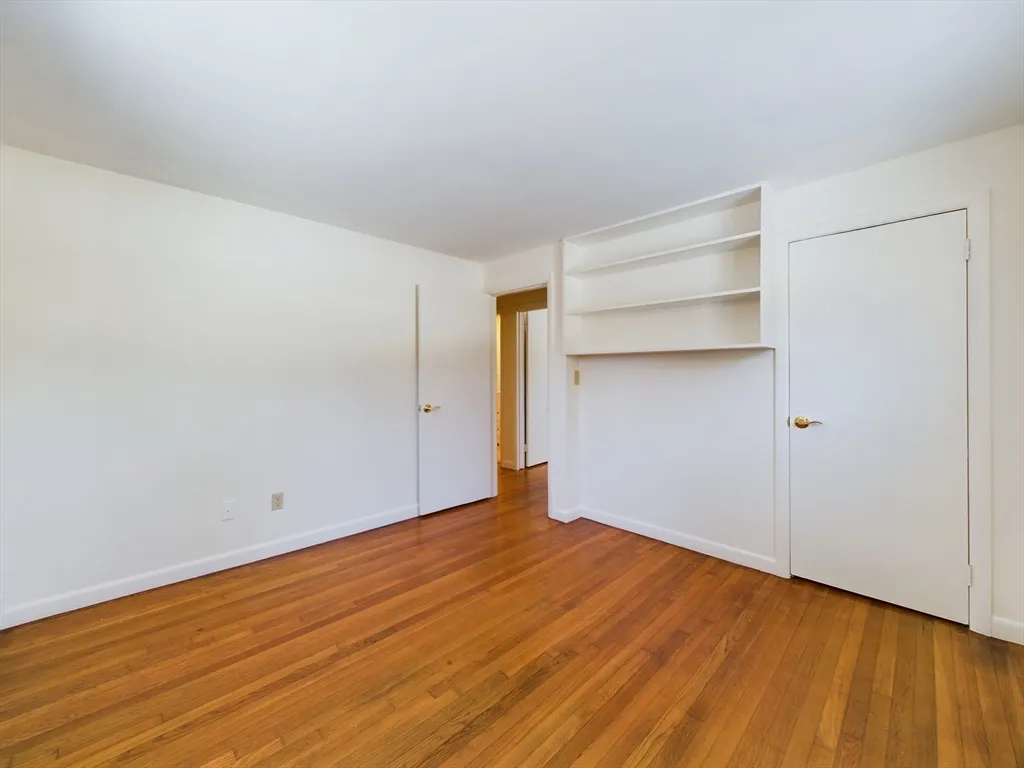 97 Old Post Rd, Sharon