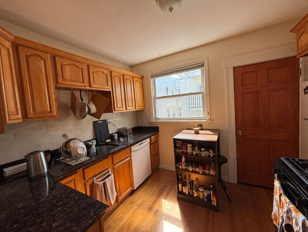 35 Magnus Ave, Ward Two