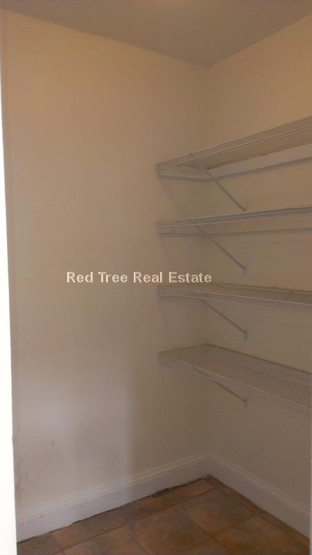 11 Barrows St, Allston