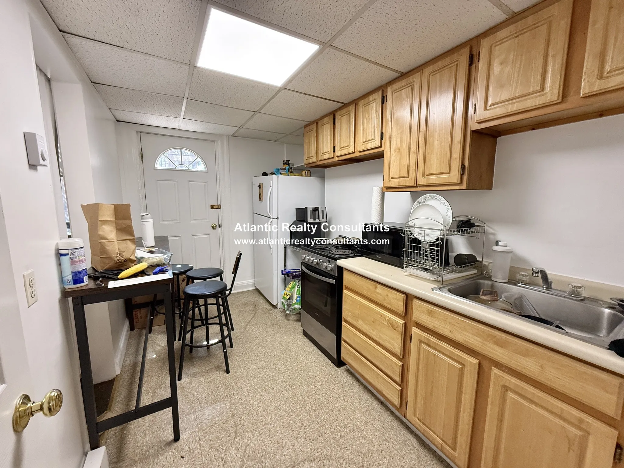 1061 Beacon St, Longwood