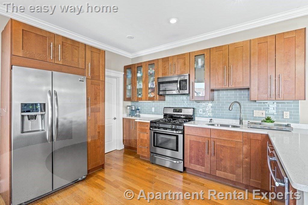 52 Stanley Ave, Tufts