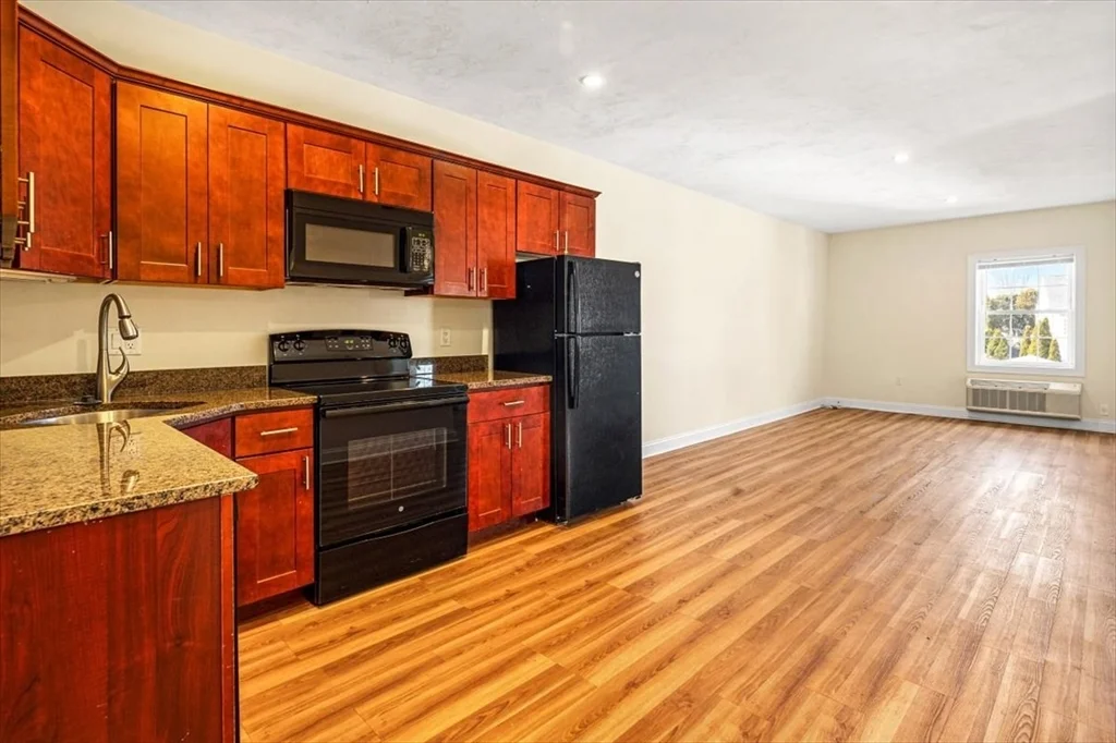 225 West Squantum, Montclair