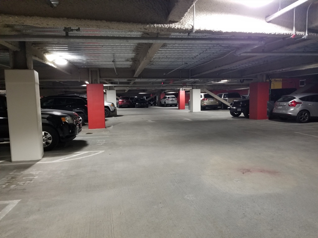 2 Earhart, East Cambridge