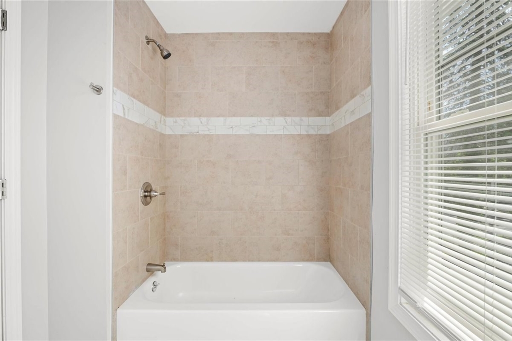 480 White St, Springfield